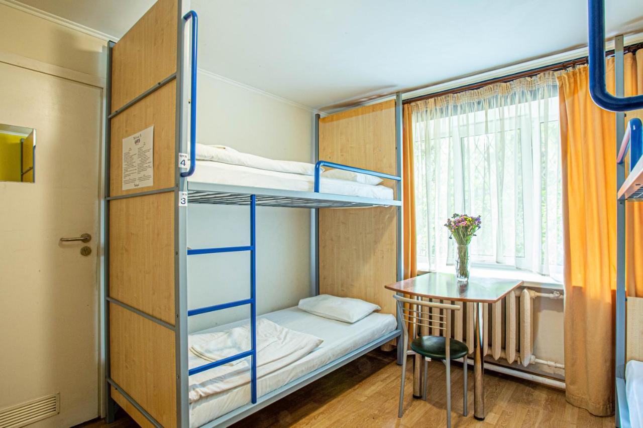 Gar'Is Hostel เคียฟ ภายนอก รูปภาพ